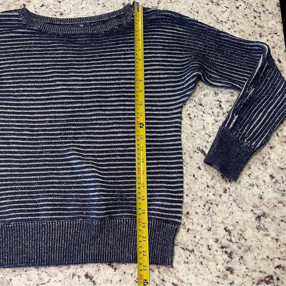 Gap Sweater Navy White Stripe Crew Neck Size XS 100% Cotton Gap Factory Nautical - Picture 7 of 8